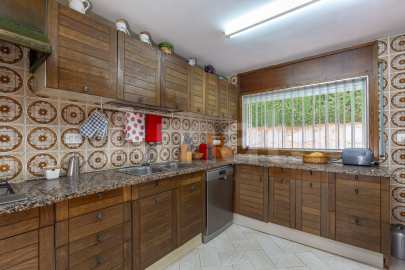 Magnificent detached house with swimming pool and large garden in Cabrils -17