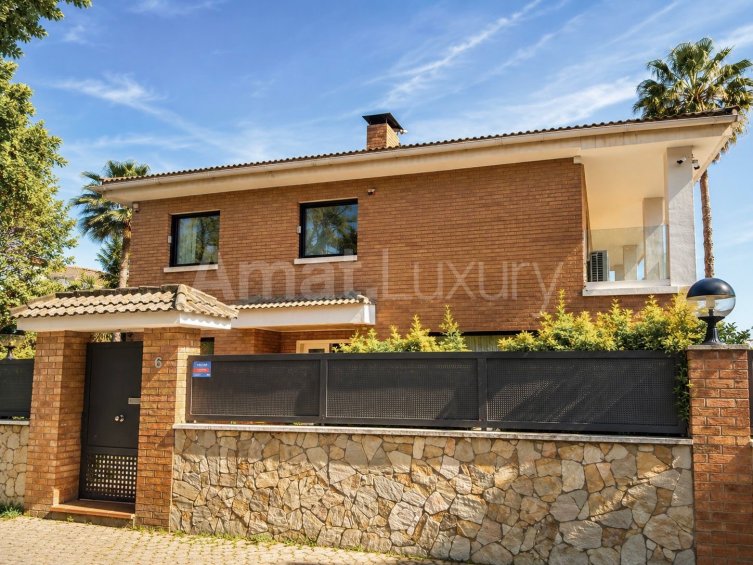 Exclusiva casa amb vistes panoràmiques, a Bellsoleig -31