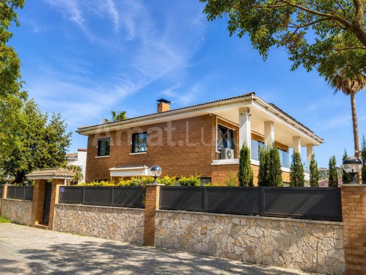 Exclusiva casa amb vistes panoràmiques, a Bellsoleig -32