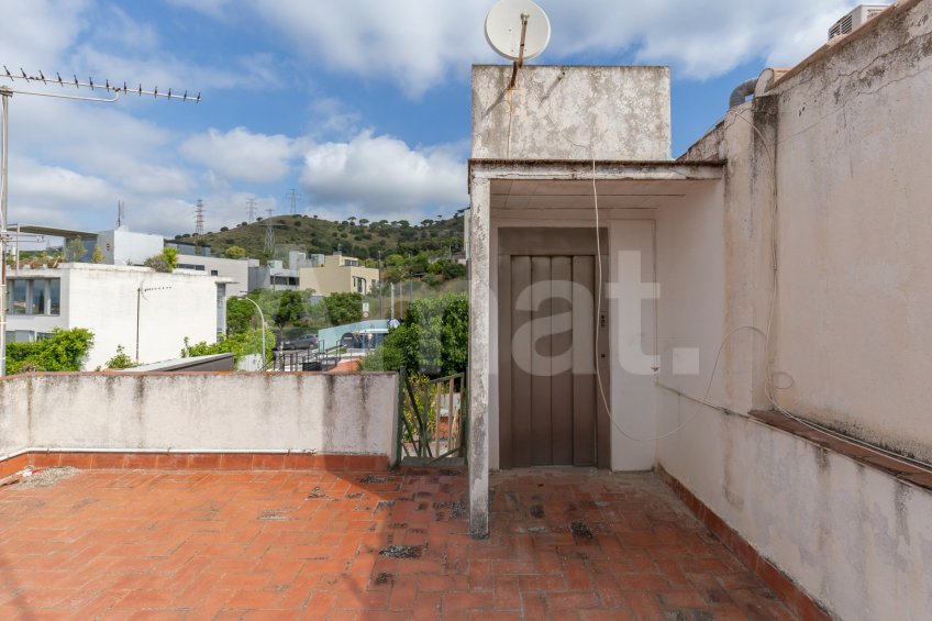 Casa amb vistes, a Finestrelles tocant a Collserola -55