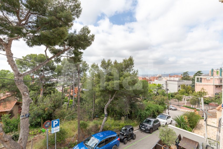 Casa amb vistes, a Finestrelles tocant a Collserola -63