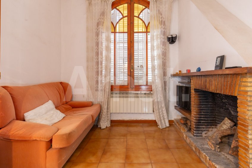 Casa amb vistes, a Finestrelles tocant a Collserola -7