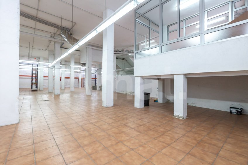 Gran local cantoner de 398 m² a Esplugues, junt a la Ronda de Dalt -15