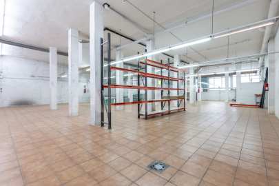 Gran local cantoner de 398 m² a Esplugues, junt a la Ronda de Dalt -10