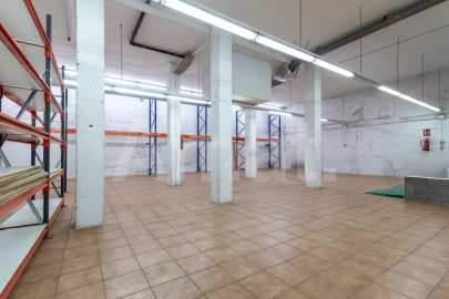 Gran local cantoner de 398 m² a Esplugues, junt a la Ronda de Dalt -17