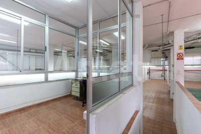 Gran local cantoner de 398 m² a Esplugues, junt a la Ronda de Dalt -24