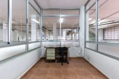 Gran local cantoner de 398 m² a Esplugues, junt a la Ronda de Dalt -25
