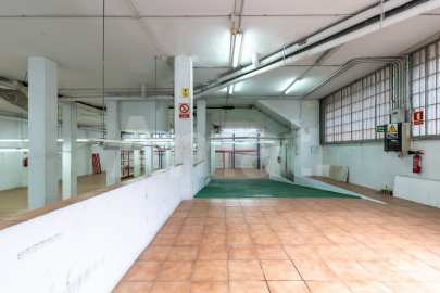 Gran local cantoner de 398 m² a Esplugues, junt a la Ronda de Dalt -28