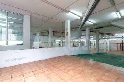 Gran local cantoner de 398 m² a Esplugues, junt a la Ronda de Dalt -29