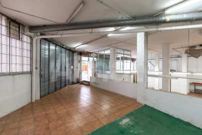 Gran local cantoner de 398 m² a Esplugues, junt a la Ronda de Dalt -30