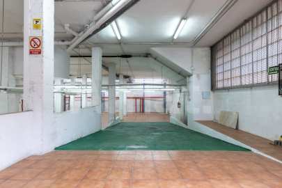 Gran local cantoner de 398 m² a Esplugues, junt a la Ronda de Dalt -5