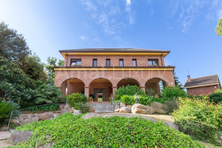 Exclusiva villa con piscina en Mas Fuster, Valldoreix
