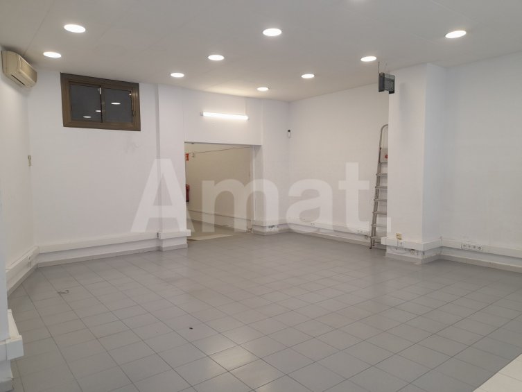 Local en alquiler en Sant Gervasi ideal para tu negocio o vivienda -3