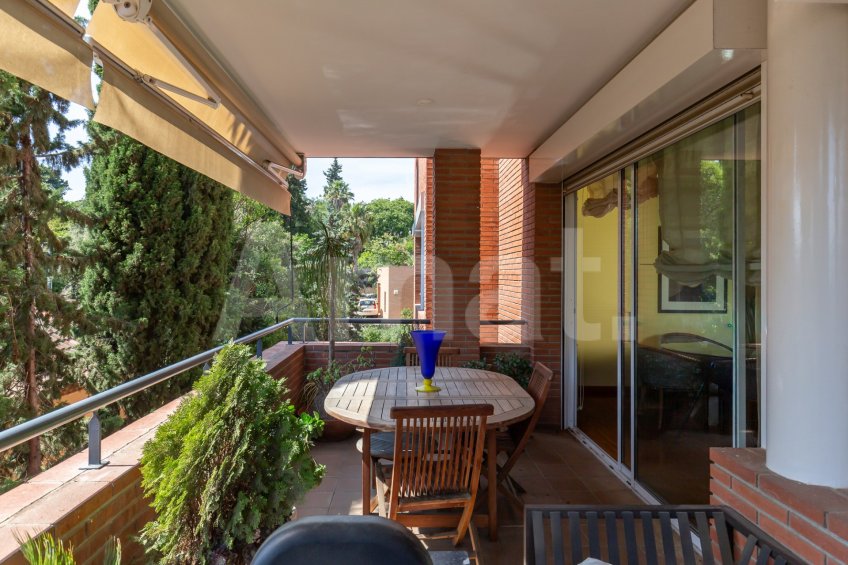 Vivienda única con gran terraza, piscina y excelentes conexiones -22