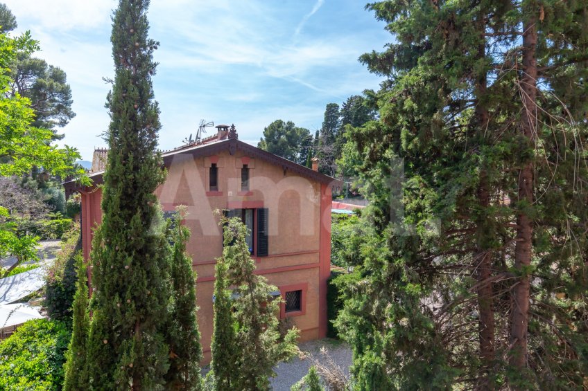 Vivienda única con gran terraza, piscina y excelentes conexiones -24