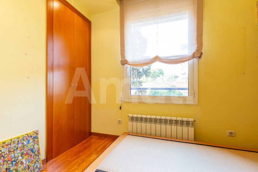 Vivienda única con gran terraza, piscina y excelentes conexiones -34