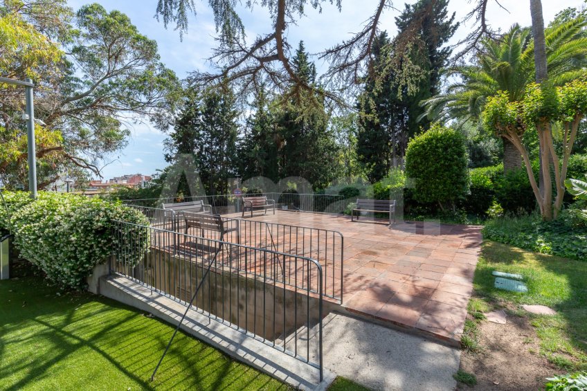 Vivienda única con gran terraza, piscina y excelentes conexiones -41