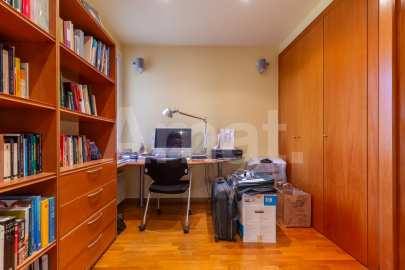 Vivienda única con gran terraza, piscina y excelentes conexiones -25