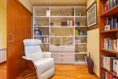 Vivienda única con gran terraza, piscina y excelentes conexiones -26