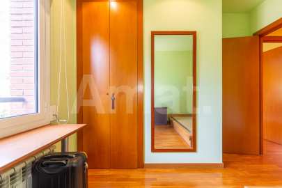 Vivienda única con gran terraza, piscina y excelentes conexiones -36