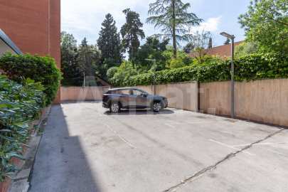 Vivienda única con gran terraza, piscina y excelentes conexiones -44
