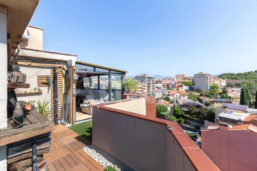 Lluminós àtic cantoner amb gran terrassa -29