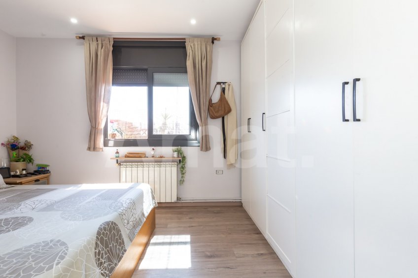 Lluminós àtic cantoner amb gran terrassa -37