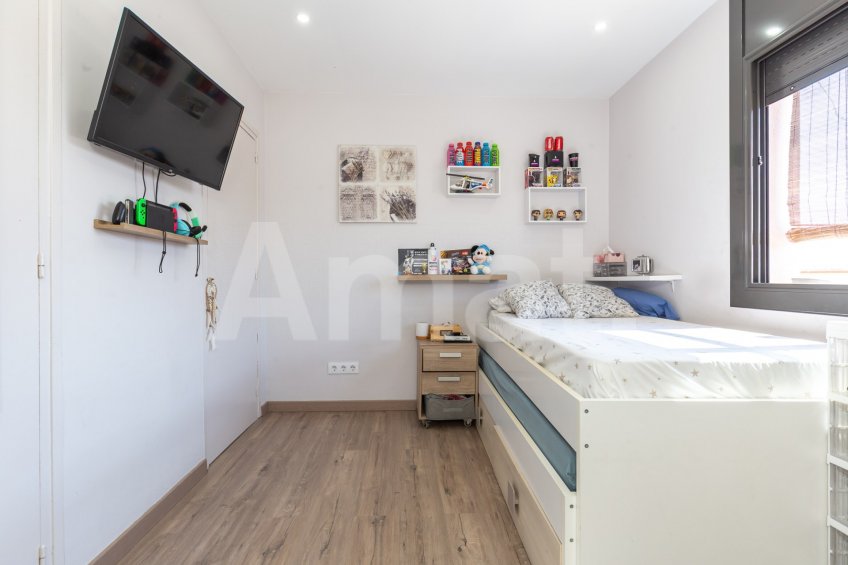 Lluminós àtic cantoner amb gran terrassa -46