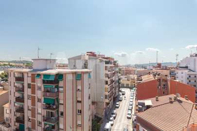 Lluminós àtic cantoner amb gran terrassa -56