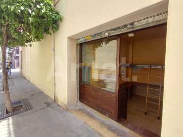 Oportunitat a Gràcia: local compacte amb altell a prop de Joanic. -7
