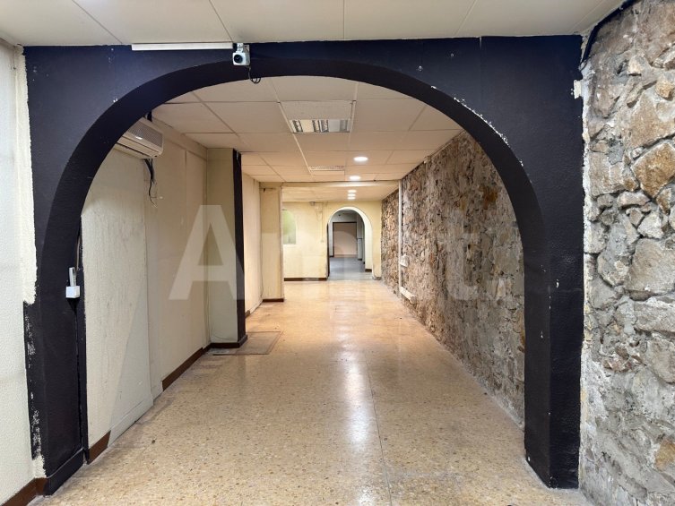 Amplio local de 315 m² con doble acceso en una excelente ubicación -2