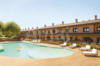 AUTOPROMOCIO BEGUES - Brand new terrace house with 40m2 of garden -5