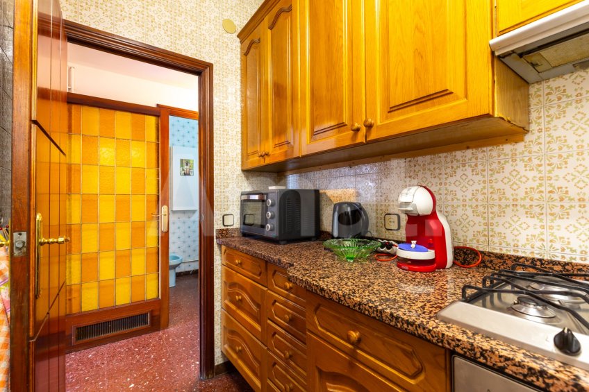 East-facing apartment with balcony and views, in Esquerra Eixample -15