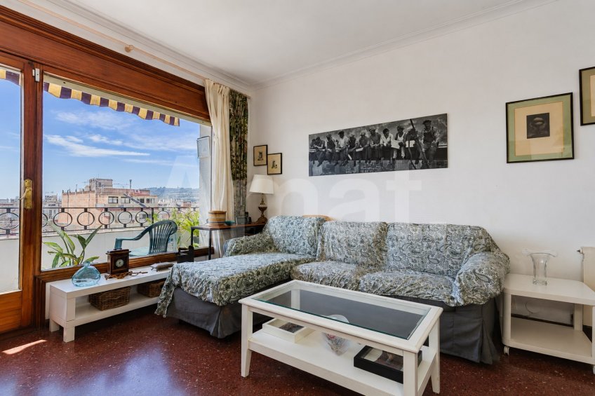 East-facing apartment with balcony and views, in Esquerra Eixample -2