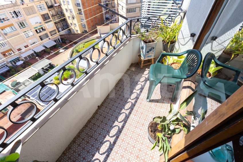 East-facing apartment with balcony and views, in Esquerra Eixample -36