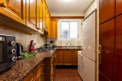 East-facing apartment with balcony and views, in Esquerra Eixample -12