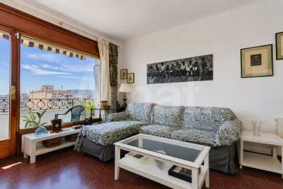 East-facing apartment with balcony and views, in Esquerra Eixample -2
