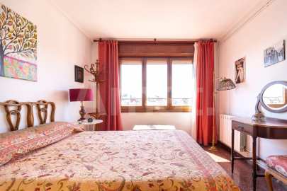 East-facing apartment with balcony and views, in Esquerra Eixample -21