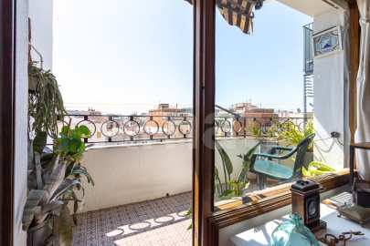 East-facing apartment with balcony and views, in Esquerra Eixample -5