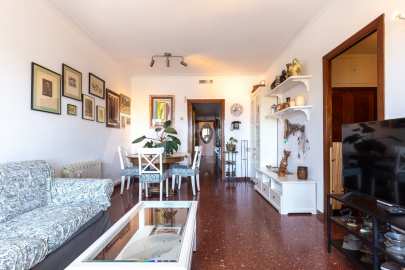 East-facing apartment with balcony and views, in Esquerra Eixample -8