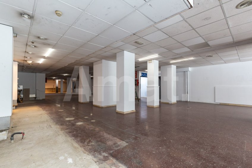 Local comercial amb multiples possibilitats -16
