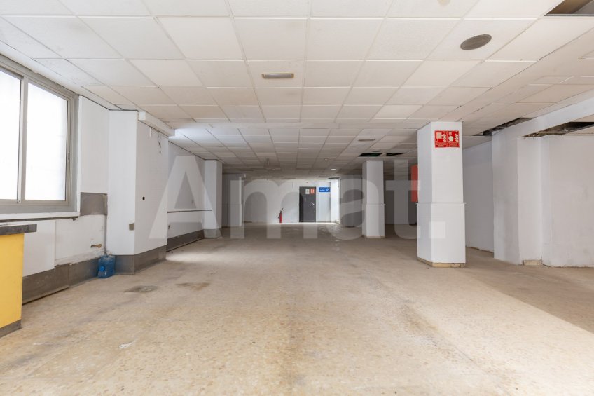 Local comercial amb multiples possibilitats -28