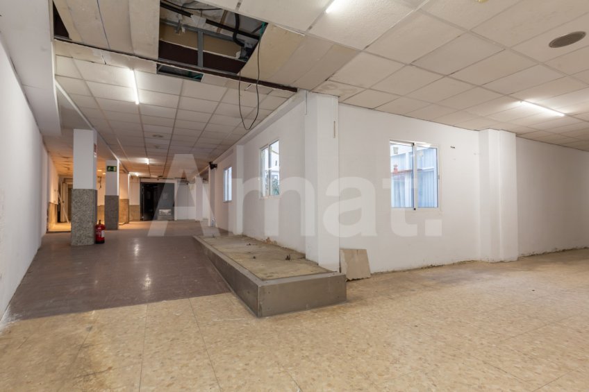 Local comercial amb multiples possibilitats -8