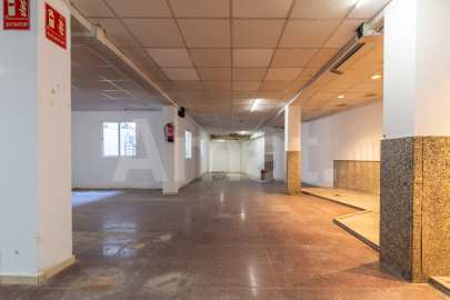 Local comercial amb multiples possibilitats -12