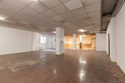 Local comercial amb multiples possibilitats -14