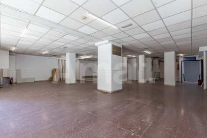 Local comercial amb multiples possibilitats -19