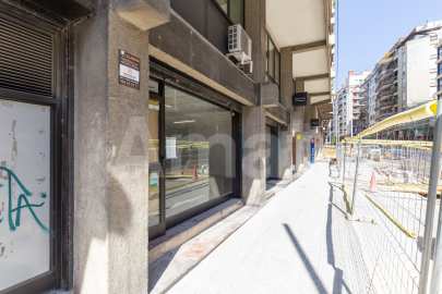 Local comercial amb multiples possibilitats -24