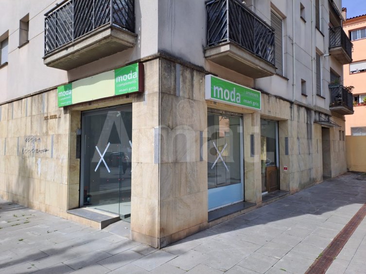 Commercial premises for rent in Rubí.