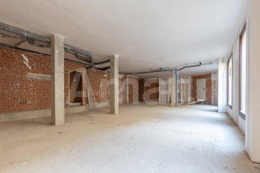 Opportunity! Central commercial premises to boost your business -14