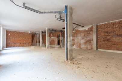 Opportunity! Central commercial premises to boost your business -2